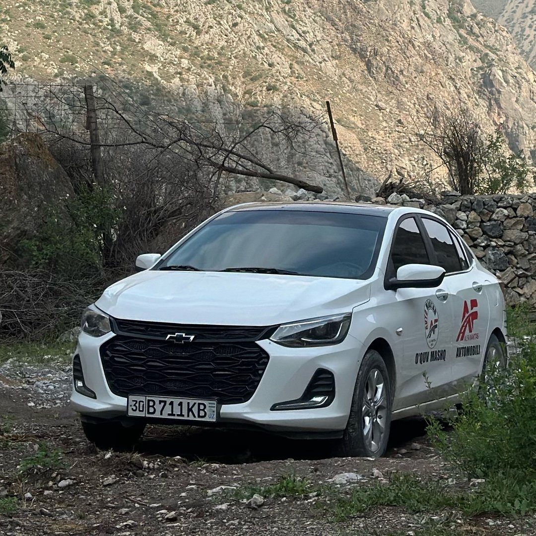 Yangi Onix avtomobillari o'quv parkimizga qo'shildi